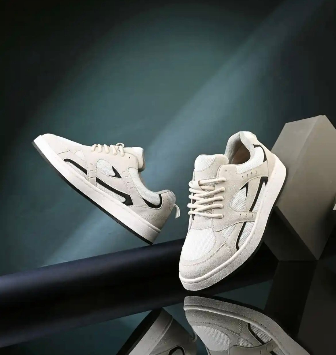 The Roadster Lifestyle Co Men Round Toe Casual Lace-Ups Sneakers