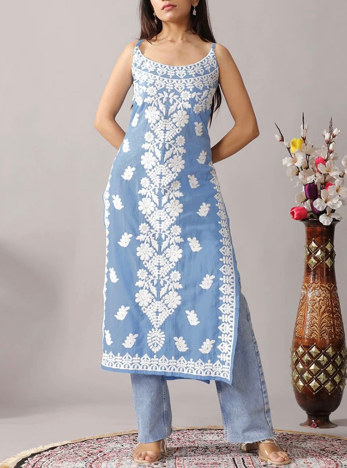 colorkosh Chikankari Embroidered Floral Cotton Straight Knee Length Kurta